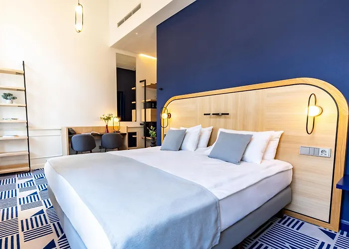 Hotel Oktogon Haggenmacher By Continental Group